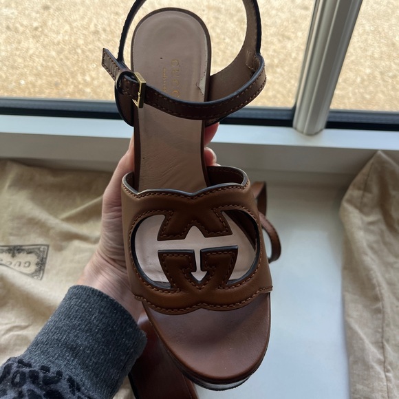 Gucci women’s interlocking G high sandal - only worn 3 times! - Picture 6 of 11